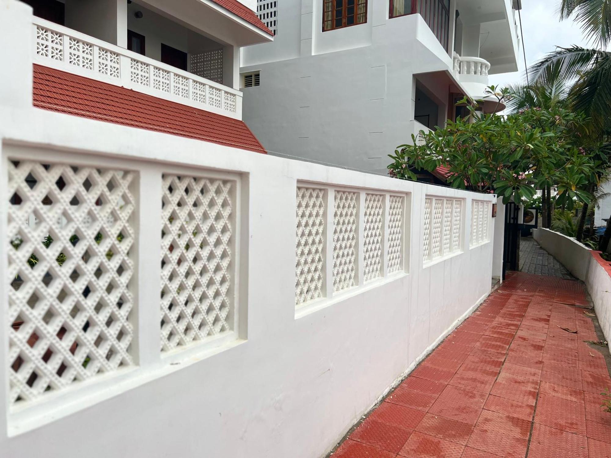 Buddha Beach Hotel Kovalam Eksteriør billede